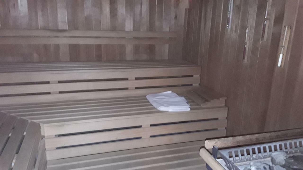 Cordes, Apartment 1 모네시 외부 사진